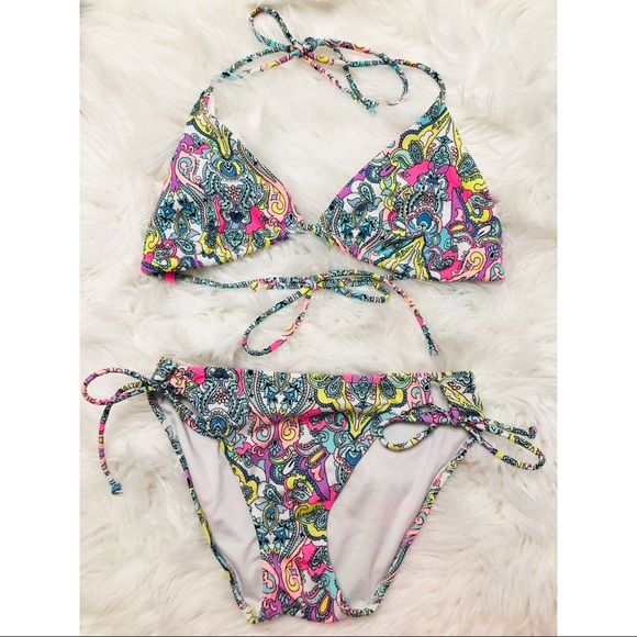 Victoria's Secret Other - Victoria’s Secret Multicolor String Bikini